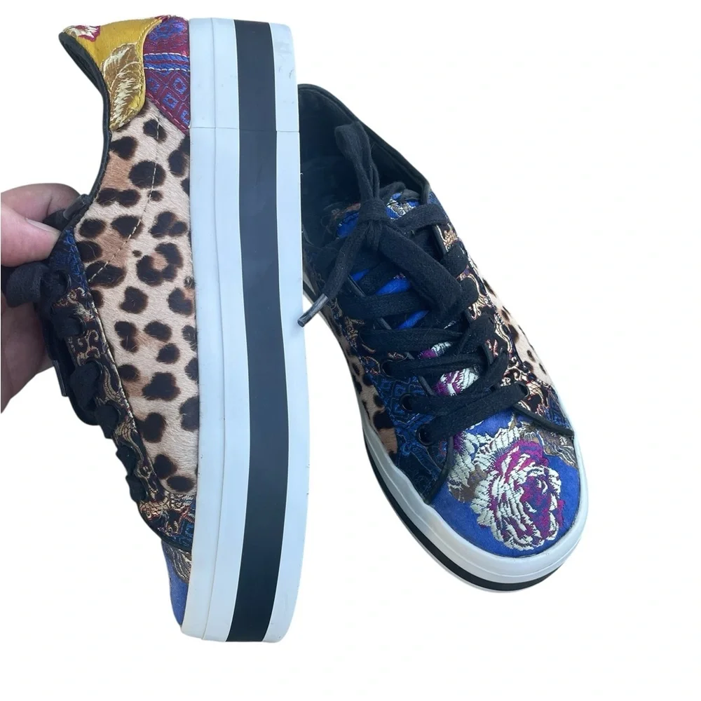 Alice and Olivia Ezra embroidered platform sneakers, SC810111501, Size 5,‎ EUC
